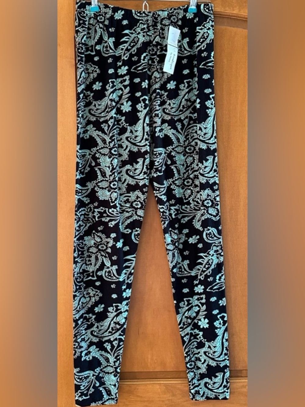 LA Boutique by Anna Paisley Print Leggings Pants Black Mint Plus Size NWT New